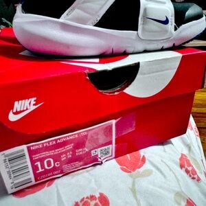 Nike flex advanced 
10C